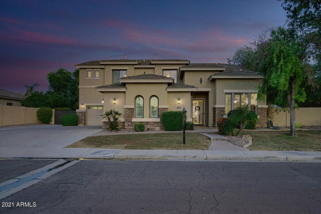4779 S Fresno St, Chandler, AZ 85249