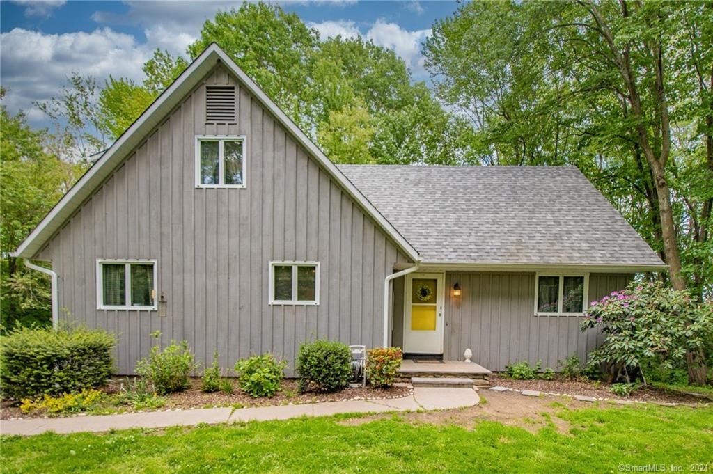 41 Hillside Ave, Plymouth, CT 06782