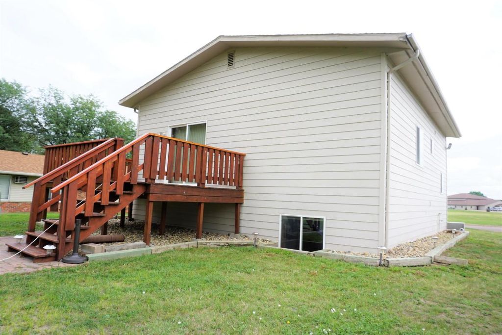 2029 Frank Ave SE, Huron, SD 57350 Trulia