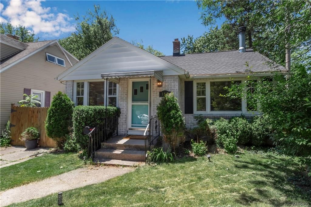 153 Amherstdale Rd, Amherst, NY 14226