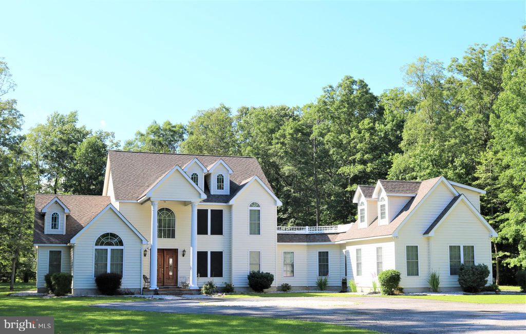 60 Country Haven Ln, Dover, DE 4 Bed, 4 Bath Single