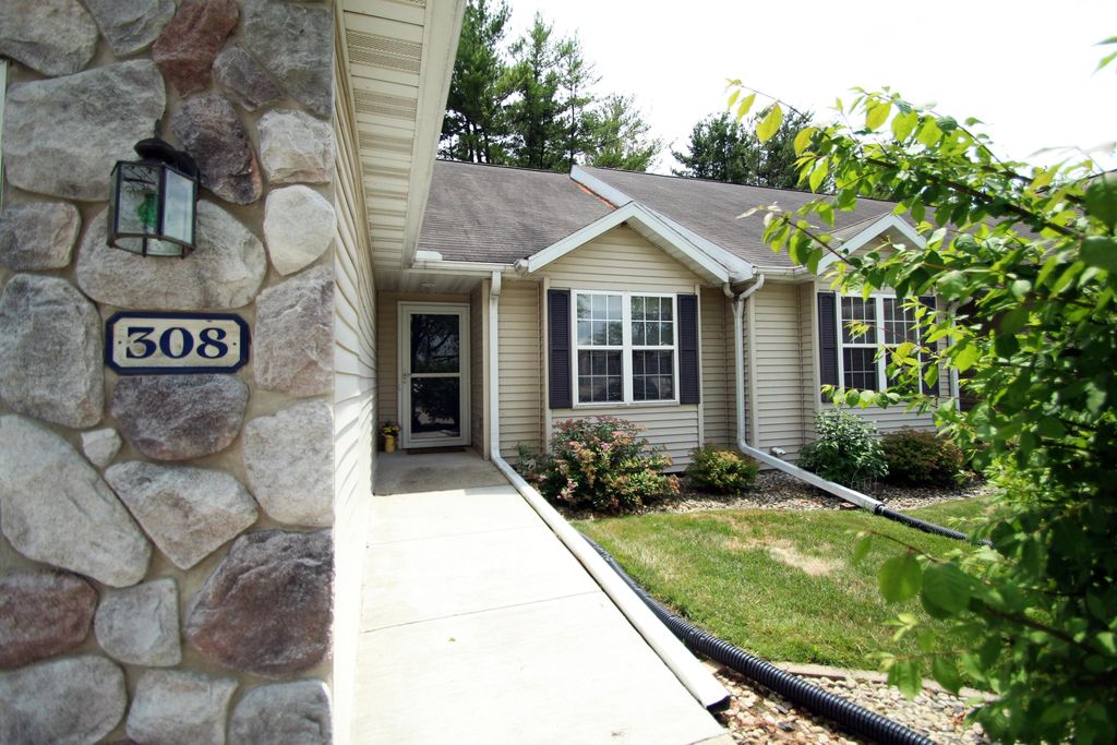 308 E Blackhawk Dr, Fort Atkinson, WI 53538 Trulia