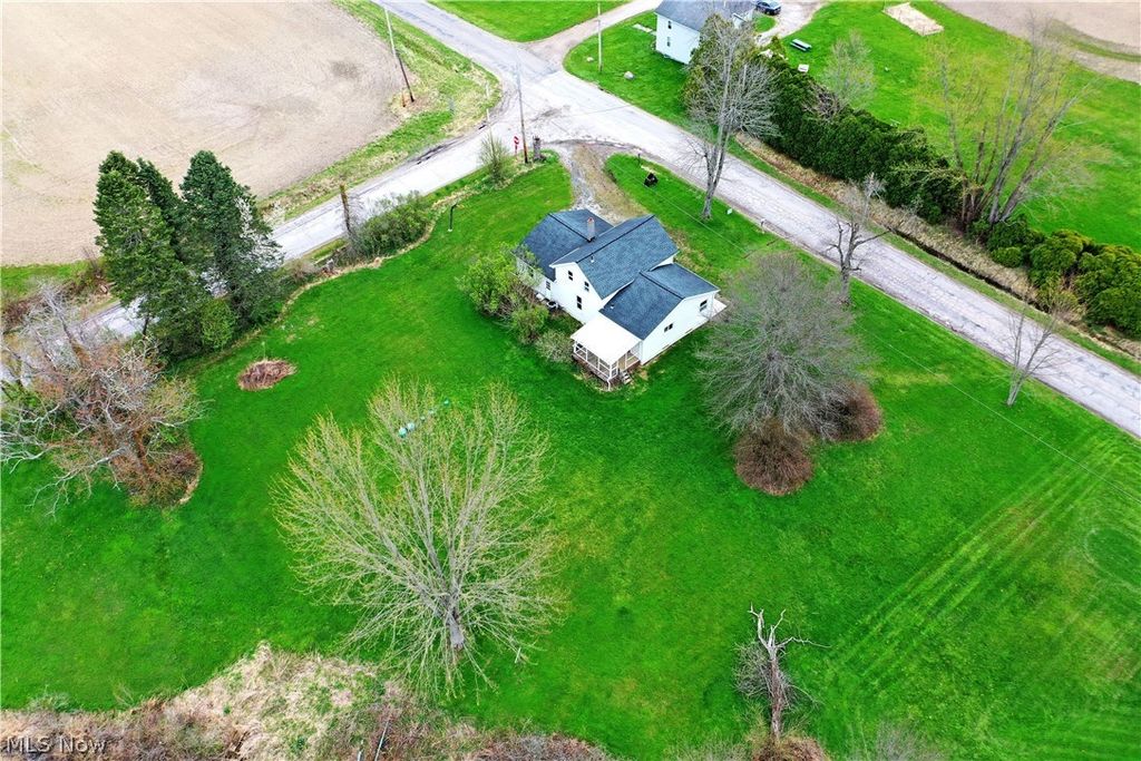 view 44th full size image of this home
