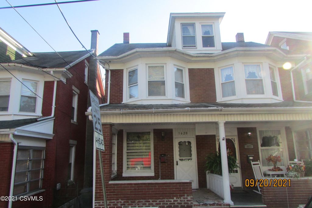 1620 W Arch St, Coal Township, PA 17866