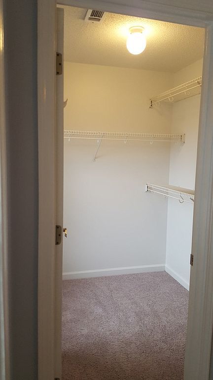 368 Grove Hill Dr, Stockbridge, GA 30281 - 5 Bed, 3 Bath Single-Family