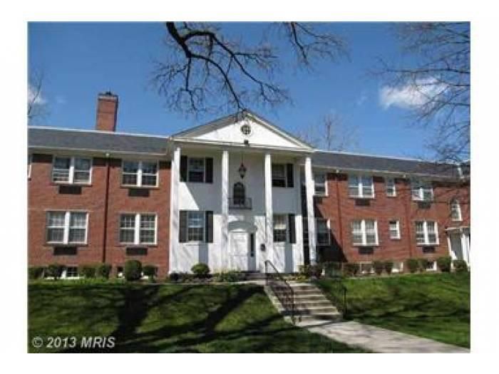 715 S Washington St #B16, Alexandria, VA 22314