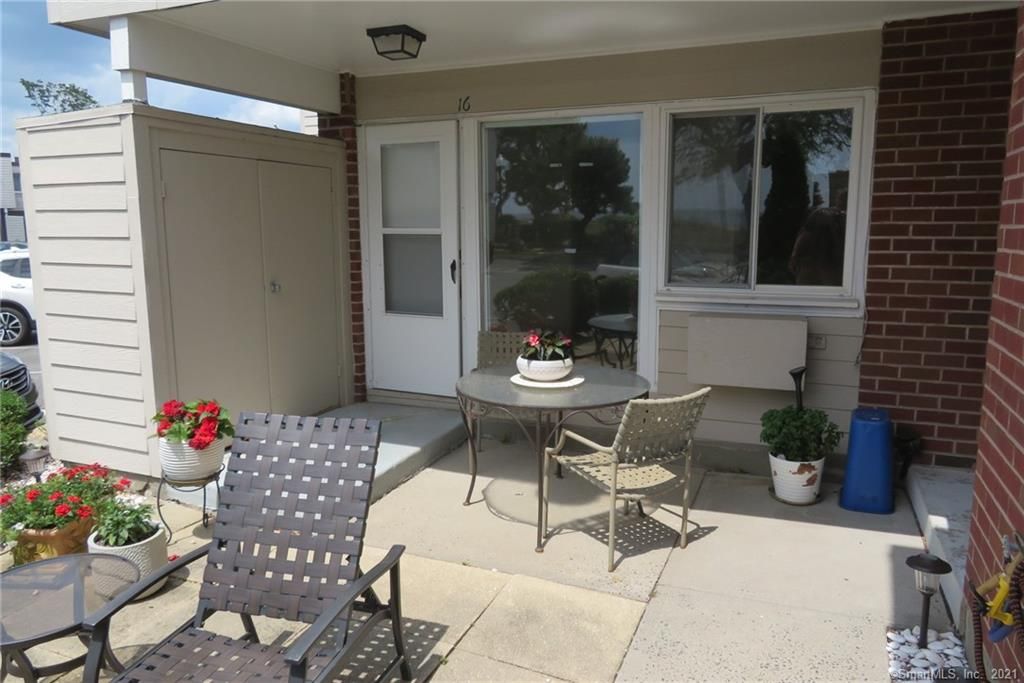 16 Walk, West Haven, CT 06516