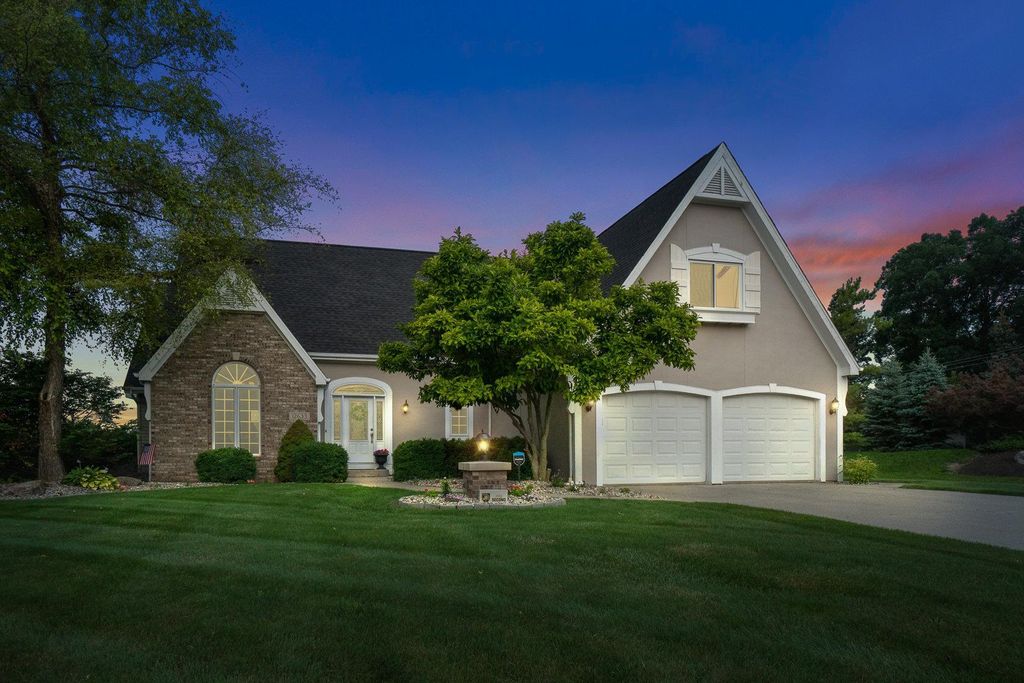 12633 Chapelwood Pl, Fort Wayne, IN 46845