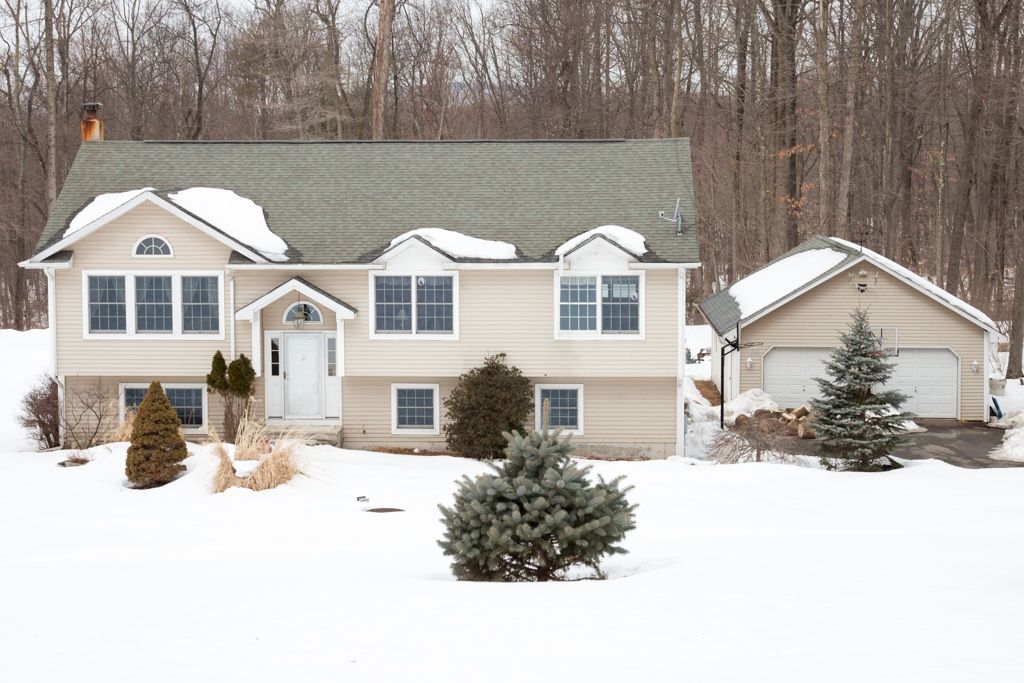19 Spring Hill Ln, Great Meadows, NJ 07838