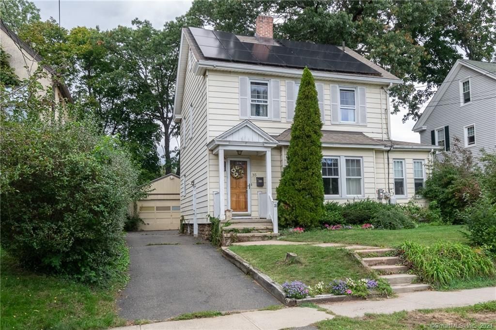 35 Wood St, Hamden, CT 06517