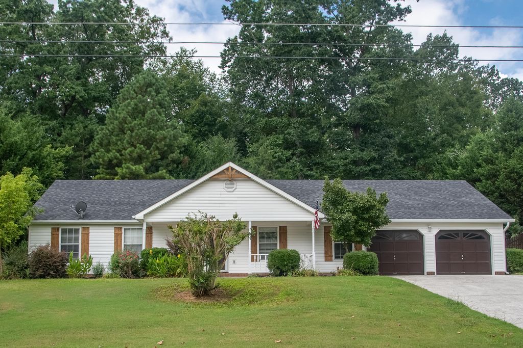 311 Hickory Ridge Trl, Ringgold, GA 3 Bed, 2 Bath SingleFamily Home