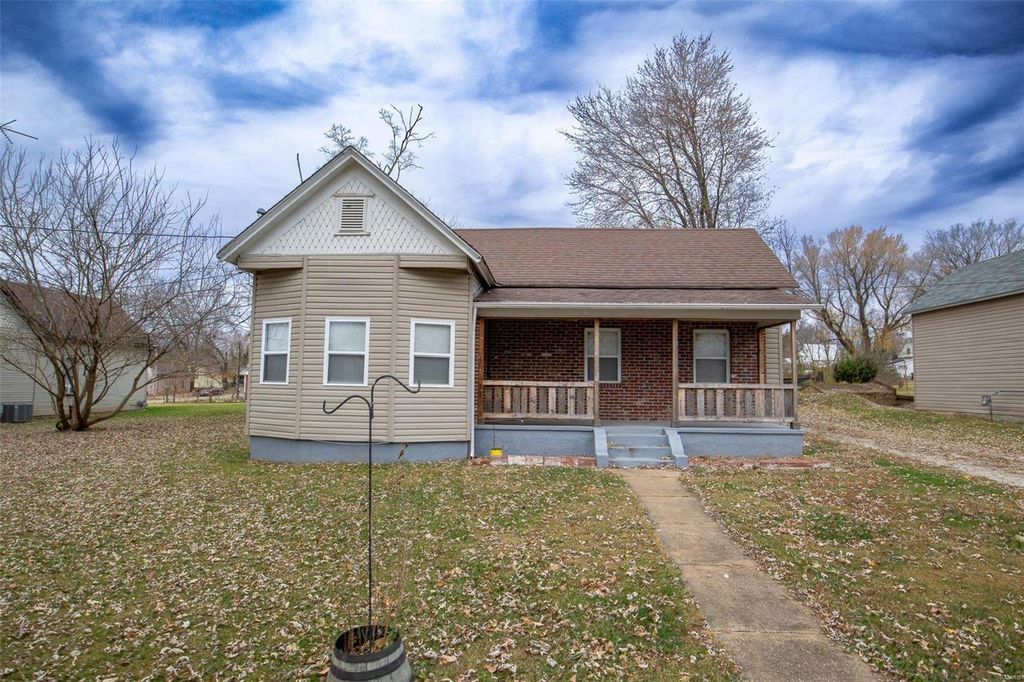 208 E Kelly St, Fredericktown, MO 63645 MLS 23067077 Trulia