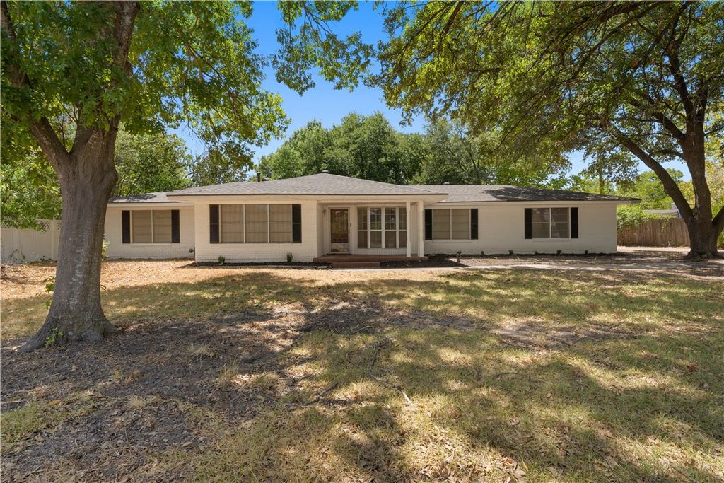 909 S Robinson Dr, Waco, TX 76706 MLS 210131 Trulia