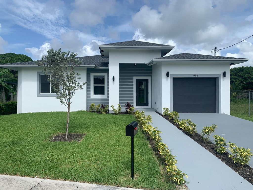 655 NW 24th Ave, Fort Lauderdale, FL 33311