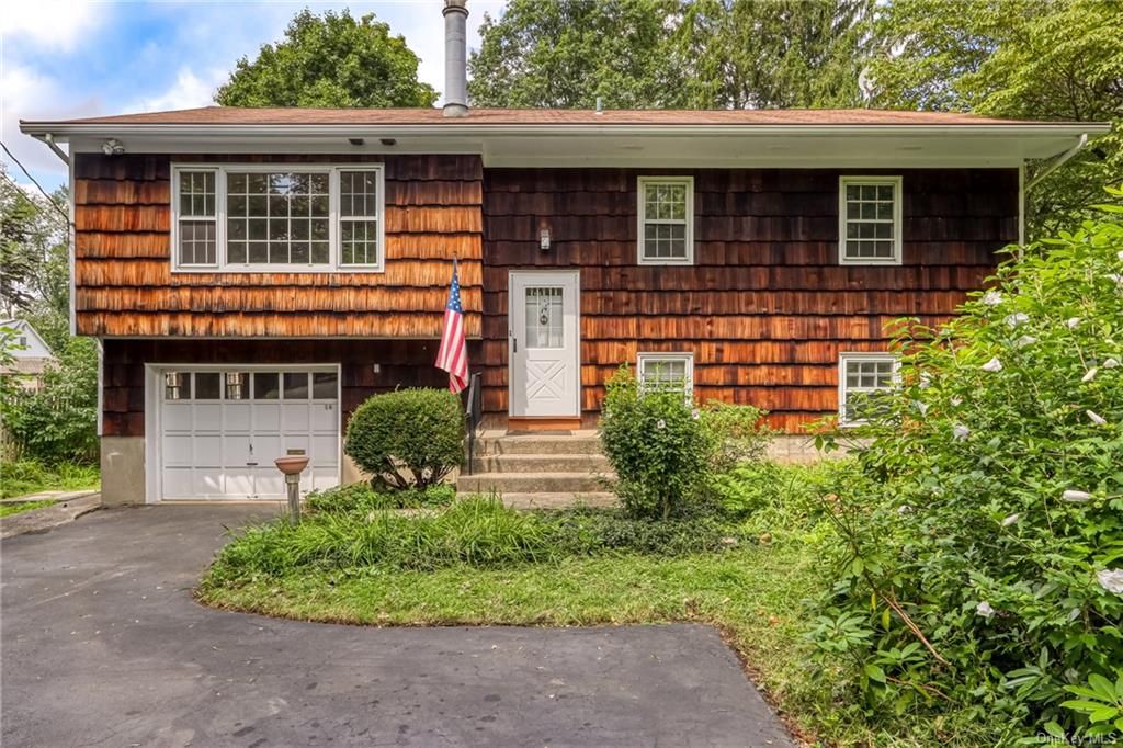 14 Rockland Ave, Nanuet, NY 10954