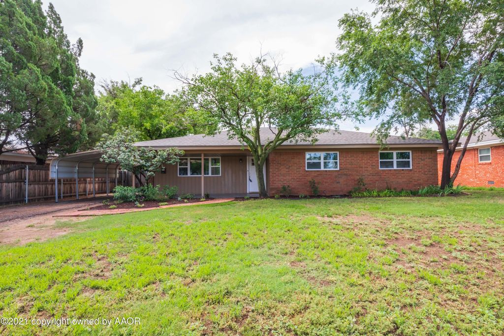 1422 9th Ave, Canyon, TX 79015