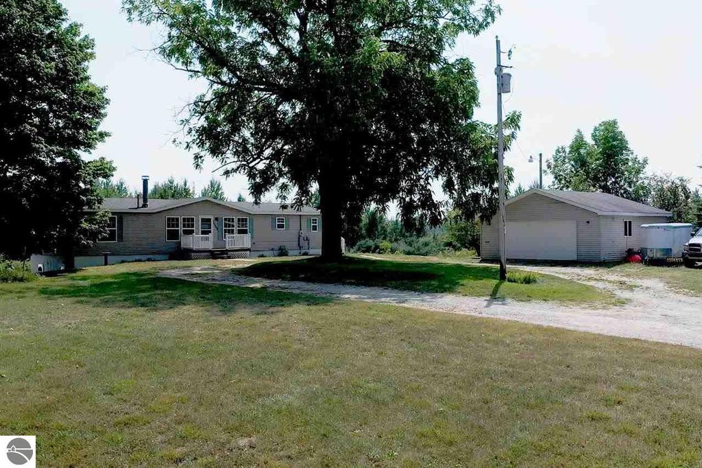 11400 US Highway 31 N, Williamsburg, MI 49690