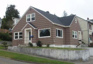916 12th St, Astoria, OR 97103