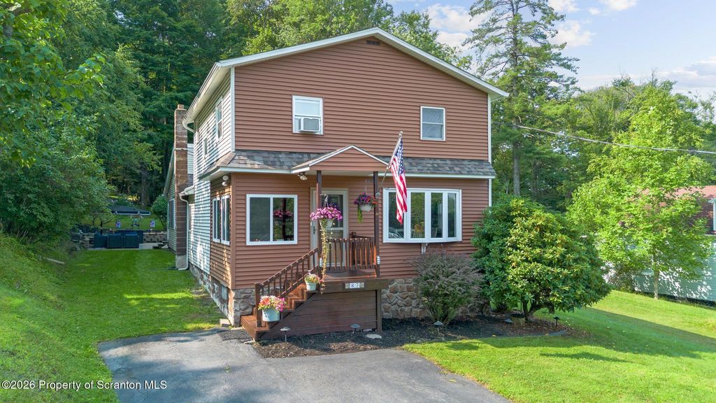 Harveys Lake, PA, 18618