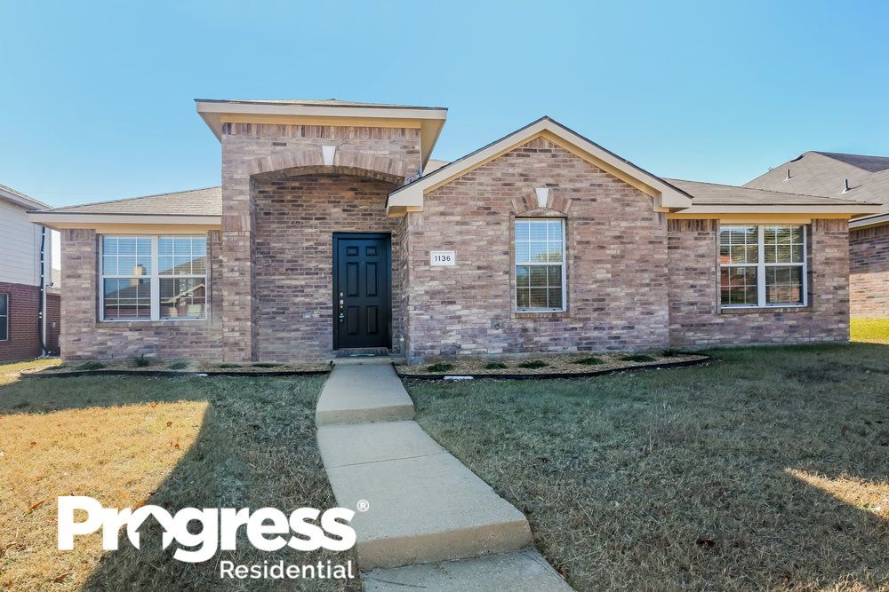 1136 Shadywood Dr, Cedar Hill, TX 75104