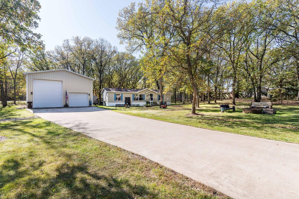 114 Pottery Dr, Ottertail, MN 56571