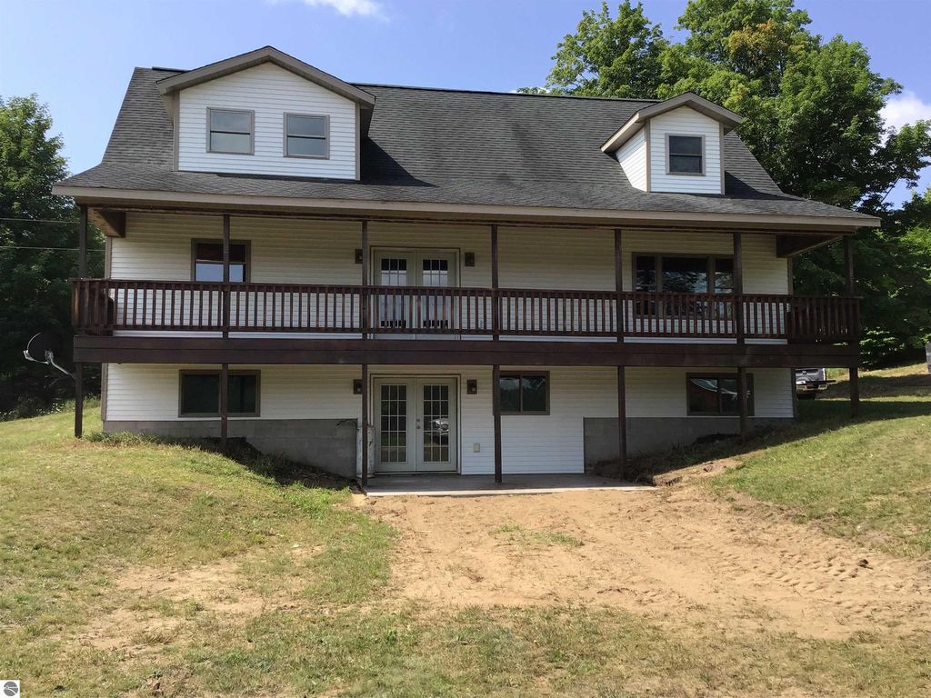 9498 Shively Rd SE, Fife Lake, MI 49633 Trulia