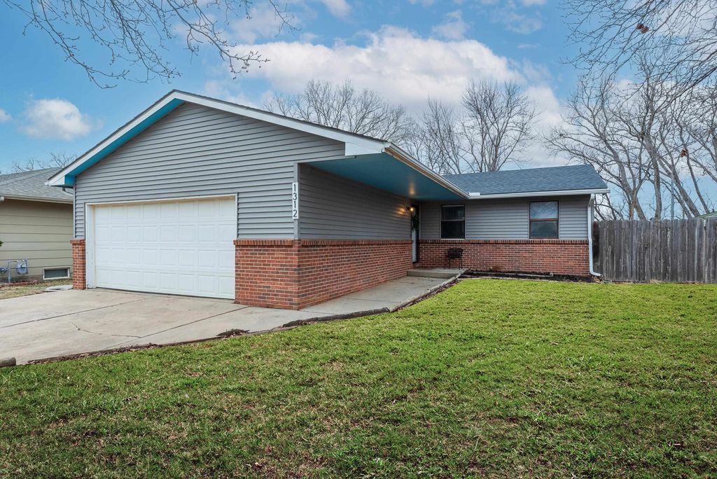 1312 E Peach Ave, Haysville, KS 67060 Trulia