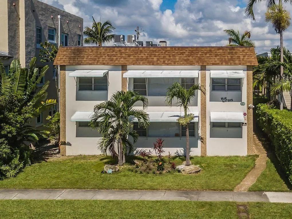 119 S Golfview Rd, Lake Worth, FL 33460