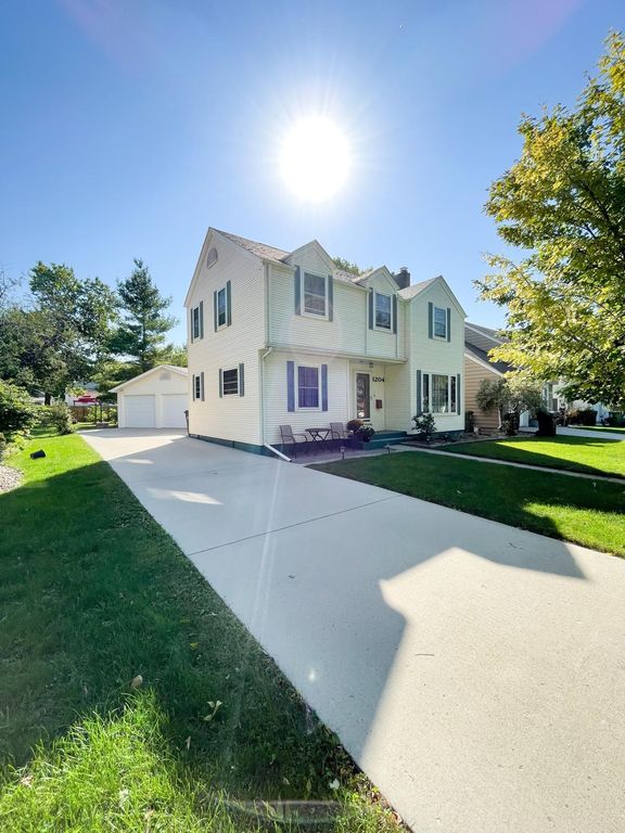 1204 Smith Ave, Worthington, MN 56187