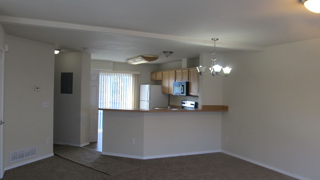 1979 Bragaw Square Pl #22, Anchorage, AK 99508
