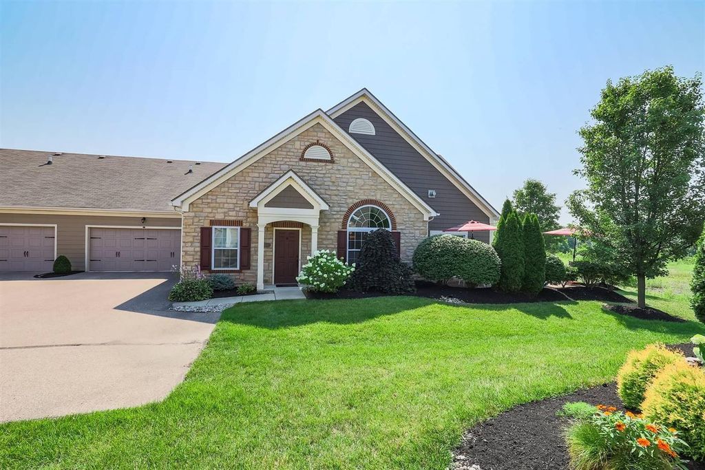 6895 Liberty Cir, West Chester, OH 45069