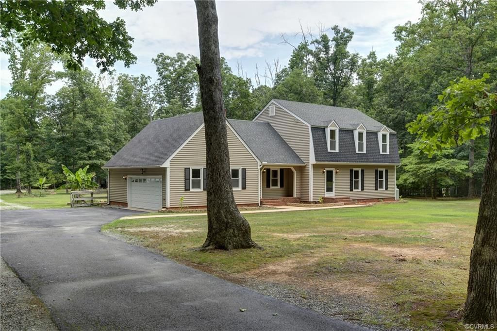 1461 King William Woods Rd, Midlothian, VA 4 Bed, 3 Bath 1461 King William Woods Rd, Midlothian, VA 4 Bed, 3 Bath