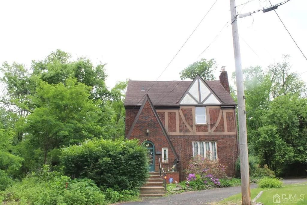 171 Berkley Ct Iselin Nj 08830 Trulia