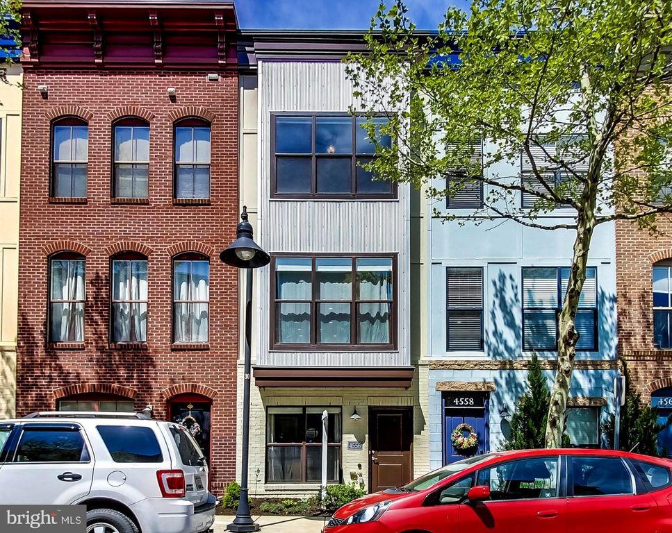4556 Longfellow St, Hyattsville, MD 20781