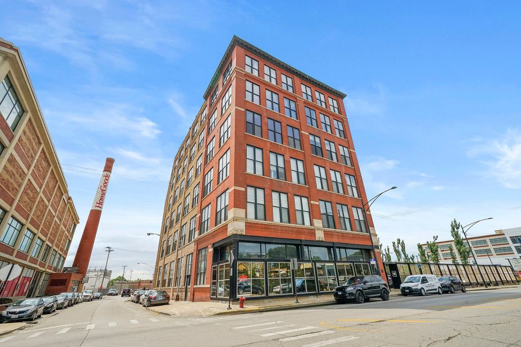 1872 N Clybourn Ave #204, Chicago, IL 60614