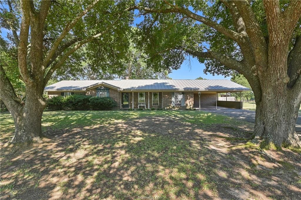 1208 S State St, Madisonville, TX 77864 Trulia