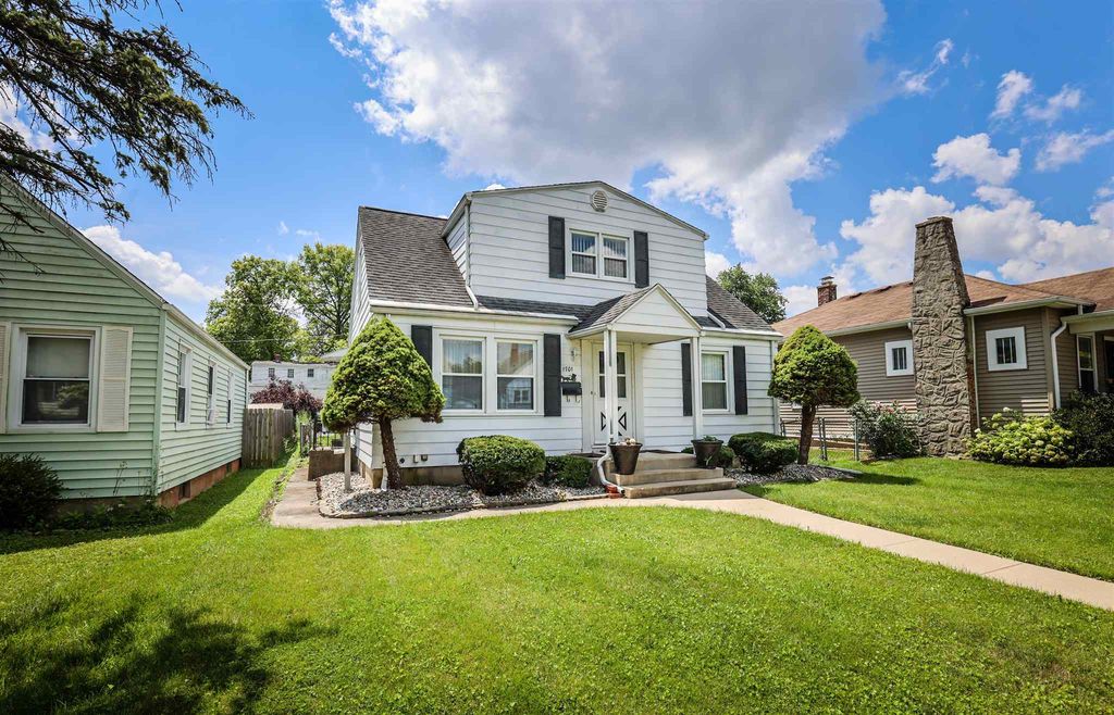 1701 Rosemont Dr, Fort Wayne, IN 46808