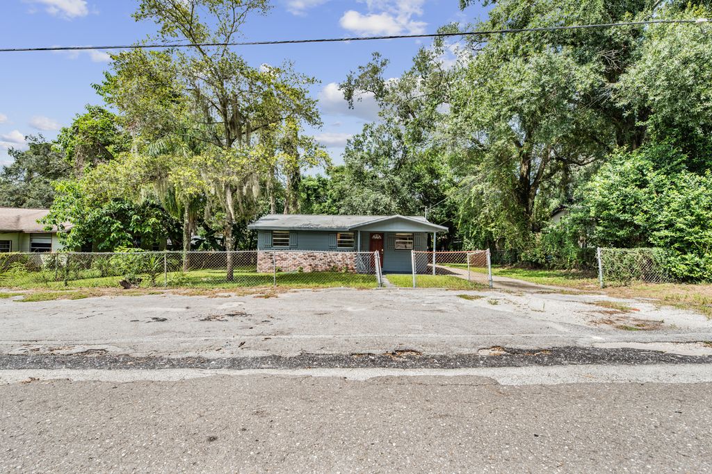 2014 E Humphrey St, Tampa, FL 33604