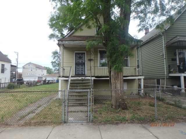 10439 S Hoxie Ave, Chicago, IL 60617