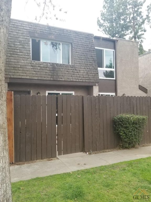2200 Cedro Ct #B, Bakersfield, CA 93309