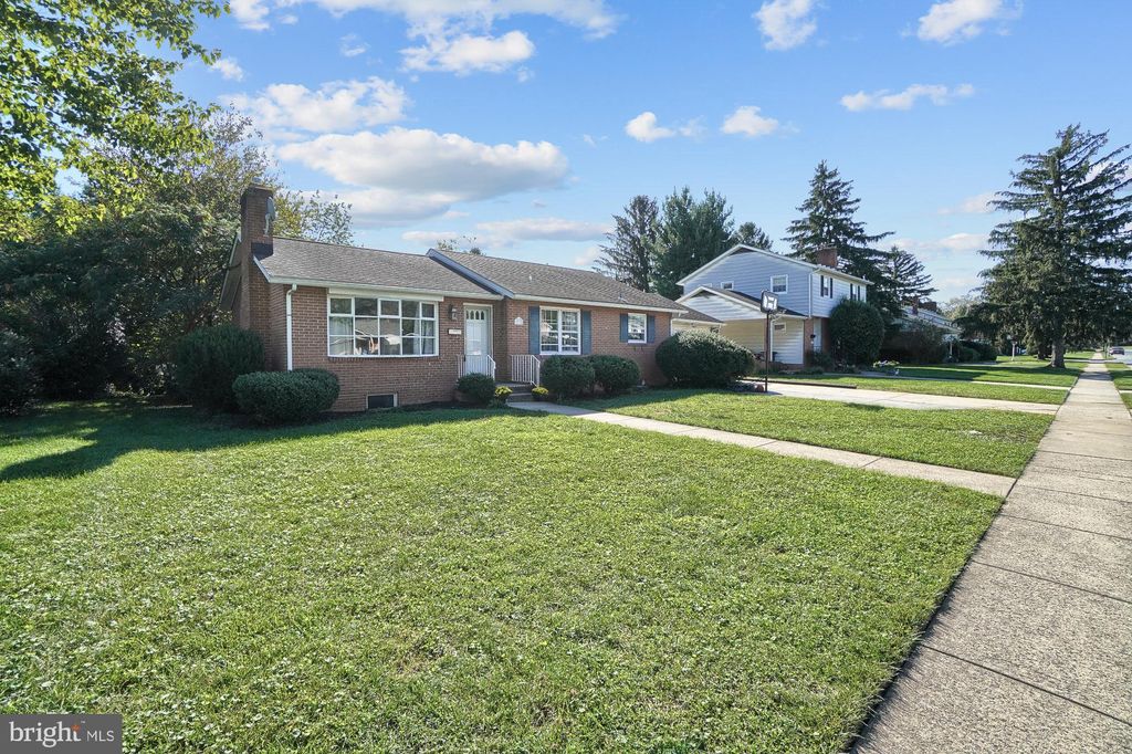 273 Wyngate Dr, Frederick, MD 21701