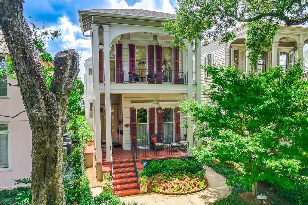 4810 Saint Charles Ave, New Orleans, LA 70115