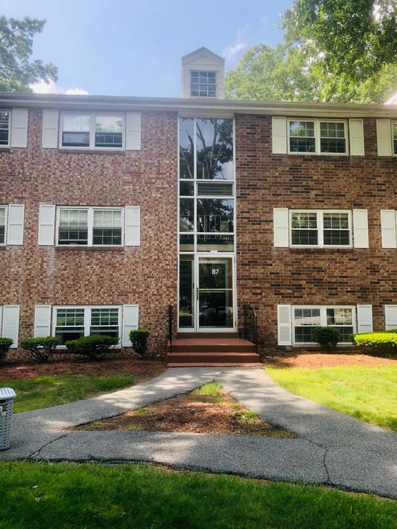 87 Farrwood Ave #12, North Andover, MA 01845