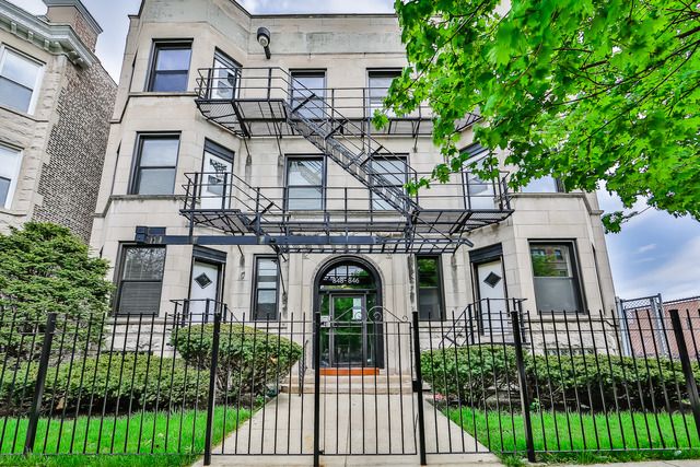 846 W Sheridan Rd #1R, Chicago, IL 60613