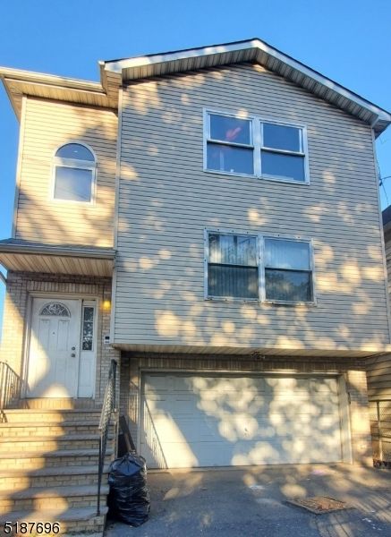 115-117 Hawkins St, Newark, NJ 07105