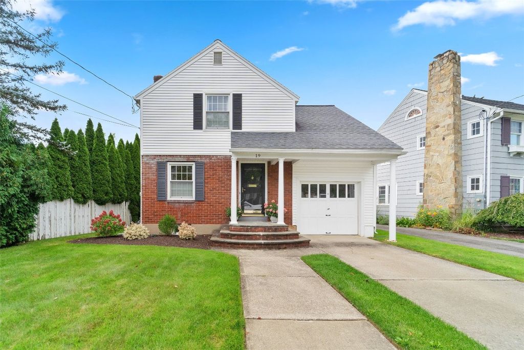 19 Matthews St, Binghamton, NY 13905 See Estimated Value