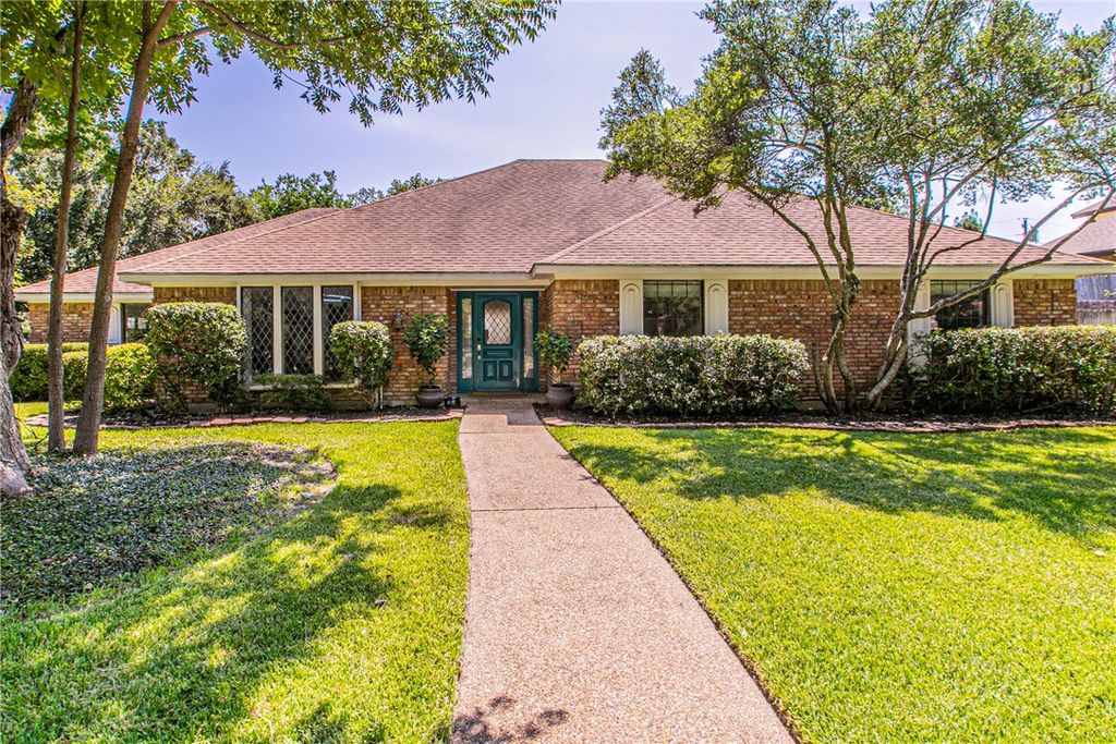 10008 Ramblewood Dr, Woodway, TX 76712 Trulia