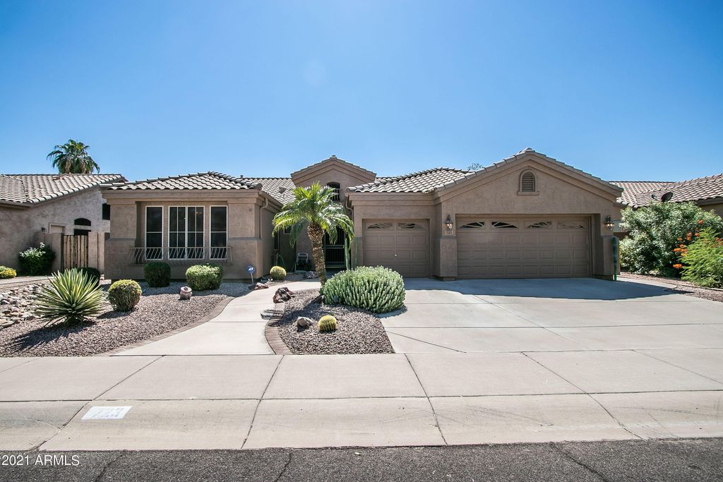723 W Raven Dr, Chandler, AZ 85286