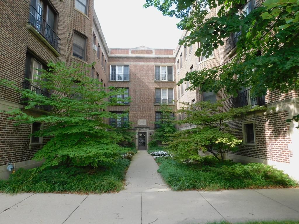 2600 Eastwood Ave, Evanston, IL 60201