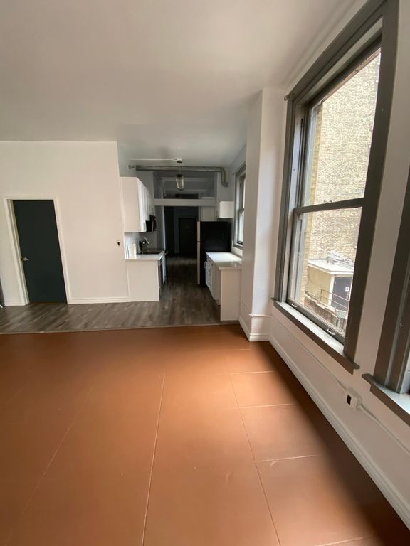 215 W 7th St #701, Los Angeles, CA 90014